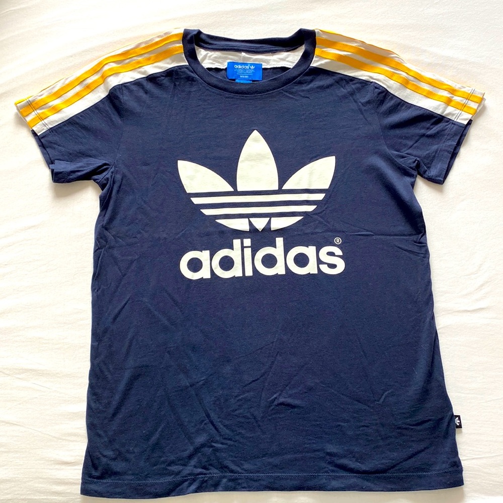 Adidas t-shirt like new